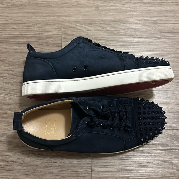 Christian Louboutin - Picture 5 of 5